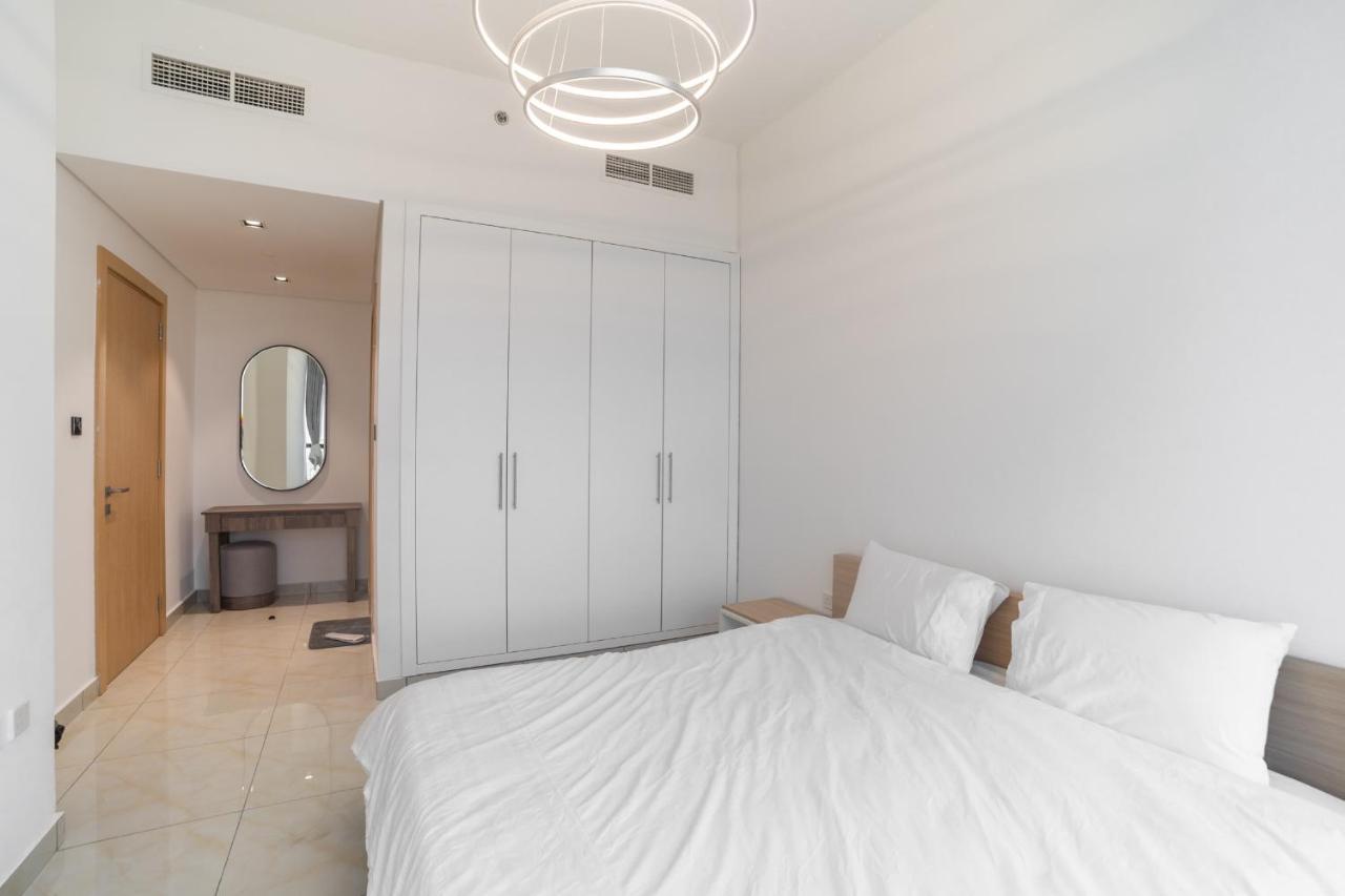Sky View Tower Apartments Dubai Exterior foto